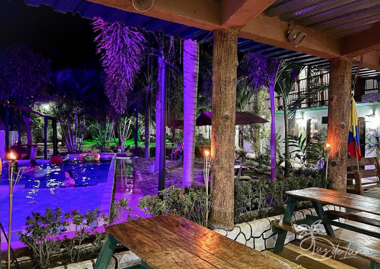 Hostal Luz De Luna パロミノ エクステリア 写真